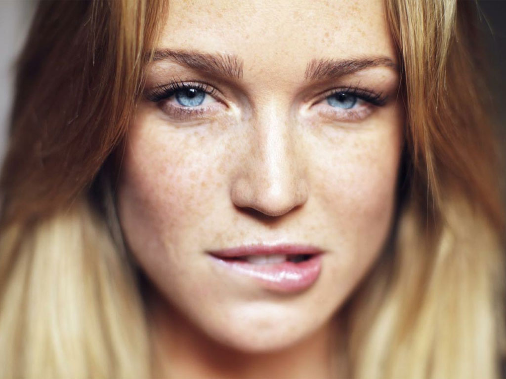 Sonhar com Cabelo na boca - Sonhos.info