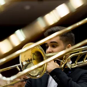 Sonhar com Tocar trombone - Sonhos.info